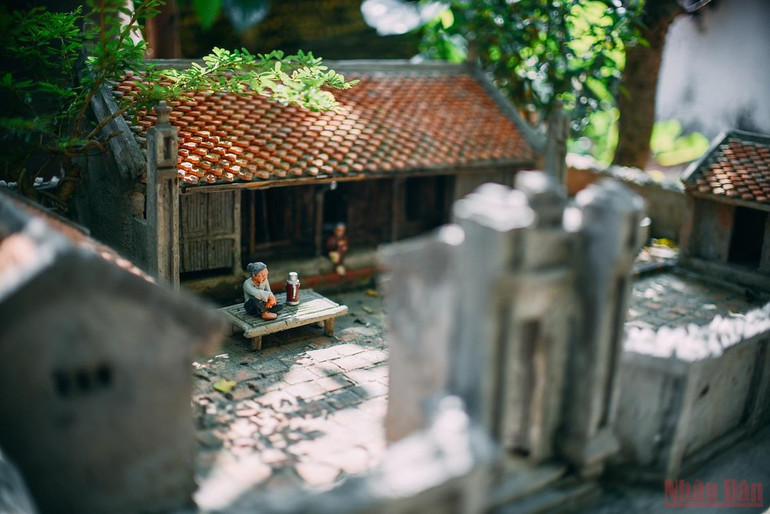 Lưu giữ nét văn hóa dân gian qua bàn tay chàng trai 9x -0