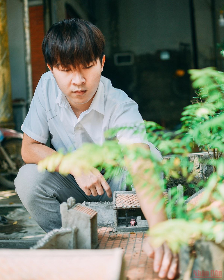 Lưu giữ nét dân gian qua bàn tay chàng trai 9x -0