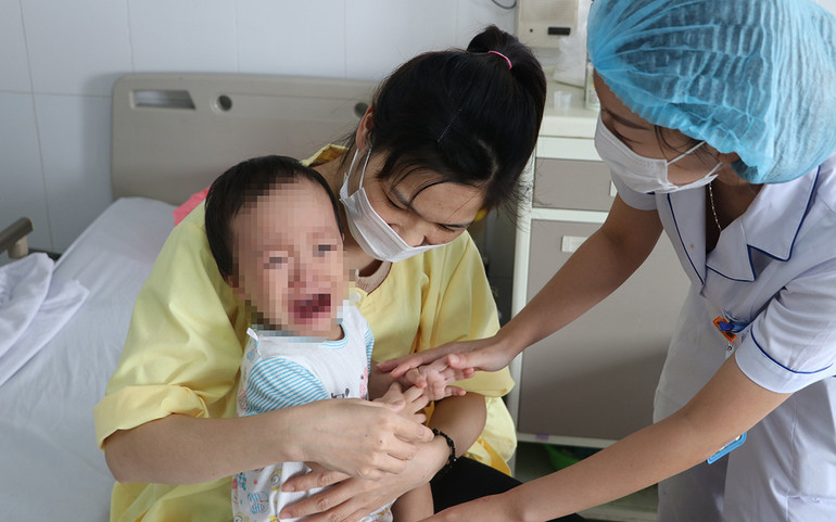 1/4-1/5 số bệnh nhi đến khám tại Bệnh viện Bệnh Nhiệt đới Trung ương mắc cúm A. Dịch cúm A bùng phát bất thường so với mọi năm -0