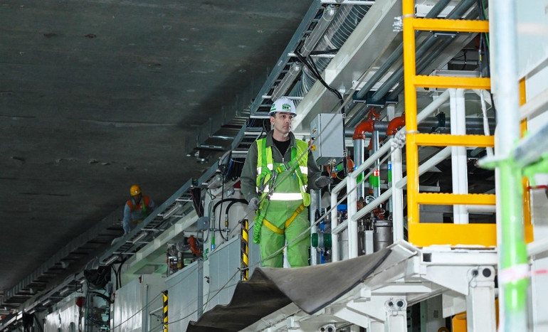 Lắp ráp máy đào hầm đầu tiên tuyến đường sắt đô thị Nhổn – Ga Hà Nội -0