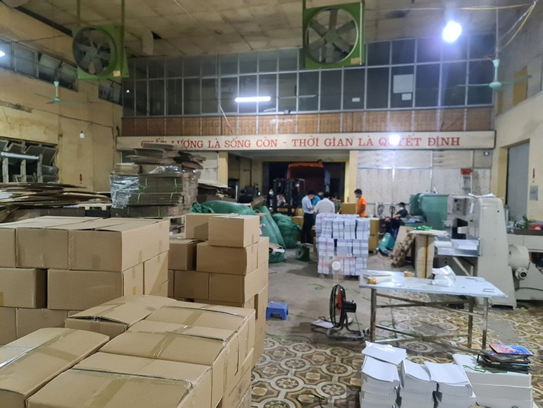 Hai cơ sở in quy mô lớn có dấu hiệu vi phạm pháp luật -0