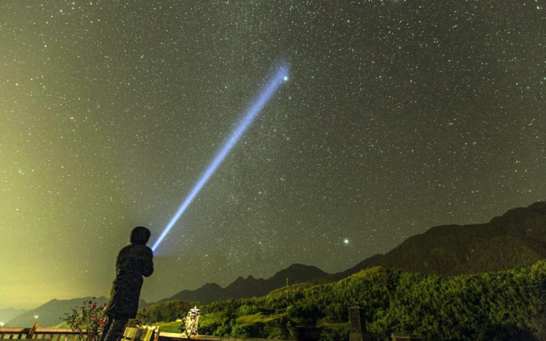 Fansipan: 1 trong 5 điểm đến “du lịch không gian” không cần rời Trái Đất -0