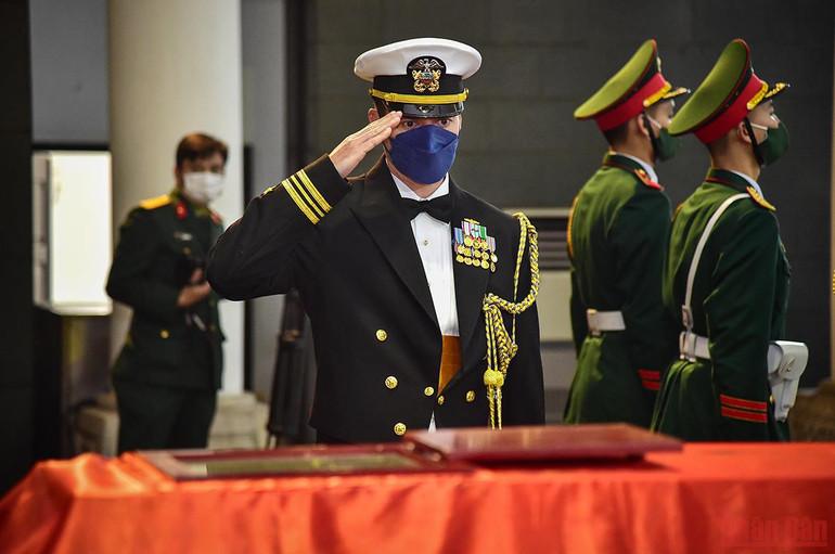 Thương tiếc Trung tá Đỗ Anh - sỹ quan gìn giữ hòa bình hy sinh khi làm nhiệm vụ nhân đạo quốc tế -0