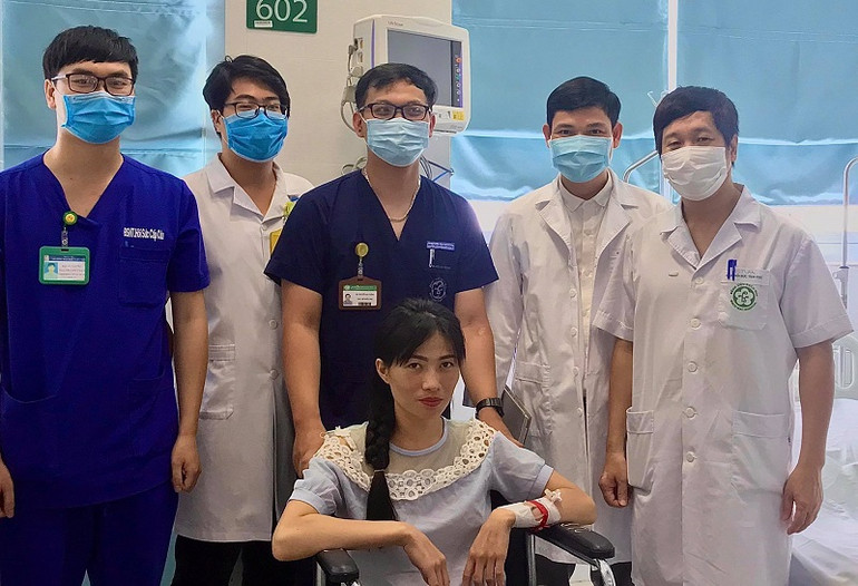 Bệnh nhân đã xuất viện ngày 11-9. Kỳ tích cứu sống bệnh nhân bị sốc phản vệ, ngừng tim 60 phút -0