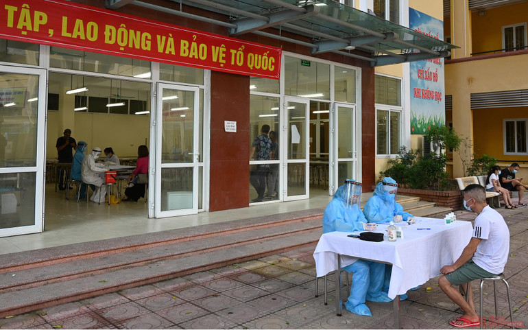 Hà Nội xét nghiệm PCR cho người dân trở về từ Đà Nẵng -0