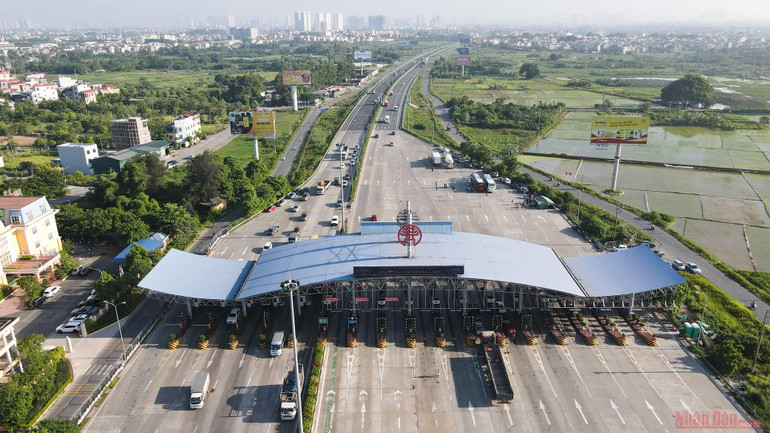 Hà Nội ngày đầu ra quân kiểm soát phòng, chống dịch Covid-19 tại 22 chốt cửa ngõ -0