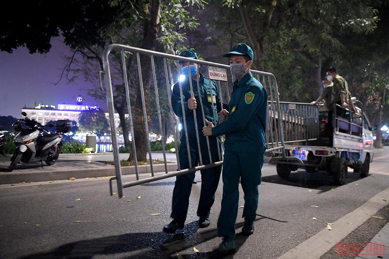  Hà Nội chính thức mở lại phố đi bộ hồ Gươm từ 18/3 -0