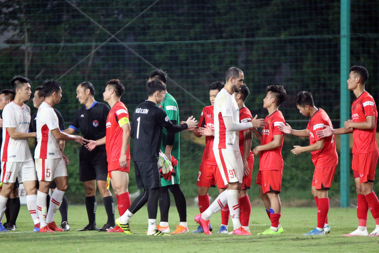ĐT U22 Việt Nam “thử lửa” với CLB Viettel trong buổi đấu tập cuối -2