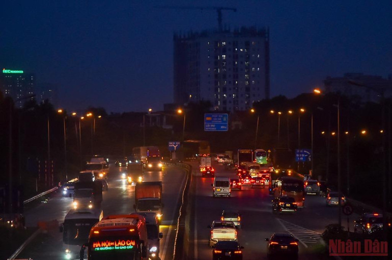 Đường phố Hà Nội ùn tắc trước kỳ nghỉ lễ 30/4-1/5 -0