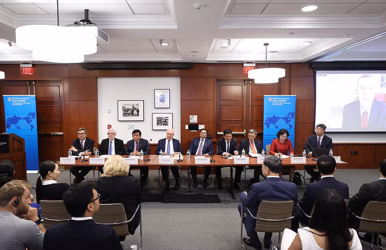 Việt Nam xây dựng nền kinh tế độc lập, tự chủ, gắn với chủ động, tích cực hội nhập quốc tế sâu rộng, thực chất, hiệu quả -0