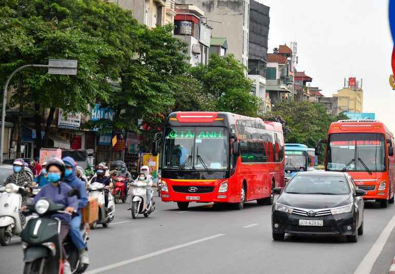 Giao thông thông thoáng khi người dân trở về Hà Nội -0