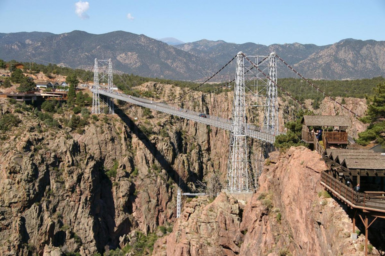 Cầu Royal Gorge, Mỹ (Ảnh: Structurae) 10 cây cầu không dành cho những người yếu tim -0