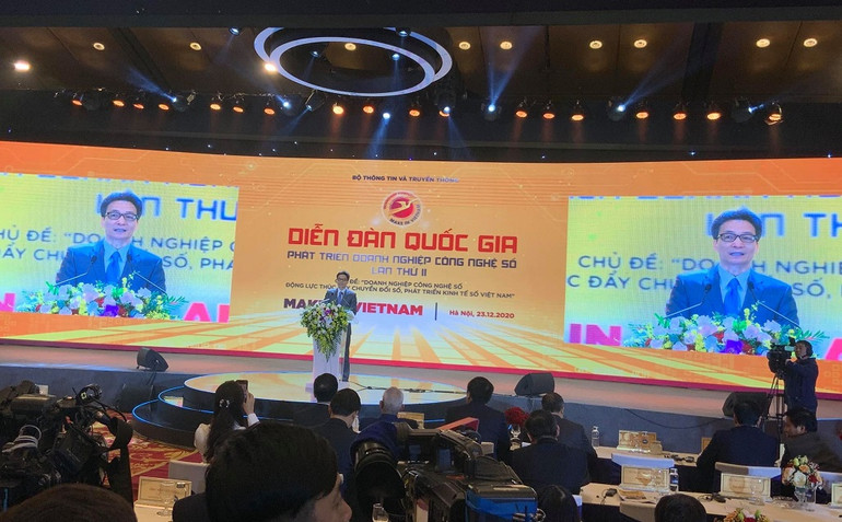 Phó Thủ tướng Vũ Đức Đam phát biểu tại Diễn đàn quốc gia về phát triển doanh nghiệp công nghệ số Việt Nam 2020. Vinh danh các sản phẩm công nghệ số Make in Vietnam -0