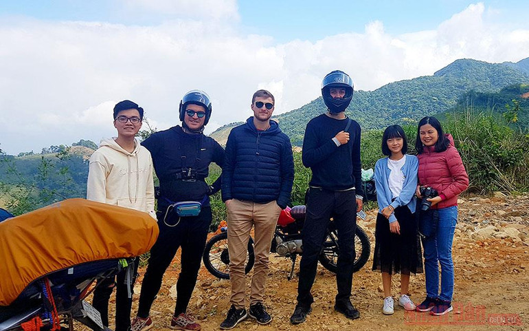 Đẹp mê lòng hoa lan hồ điệp giữa Sa Mù -0