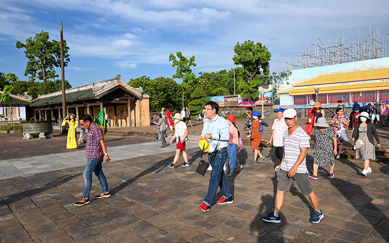 Kiềm chế lạm phát, tăng đà phục hồi kinh tế -0