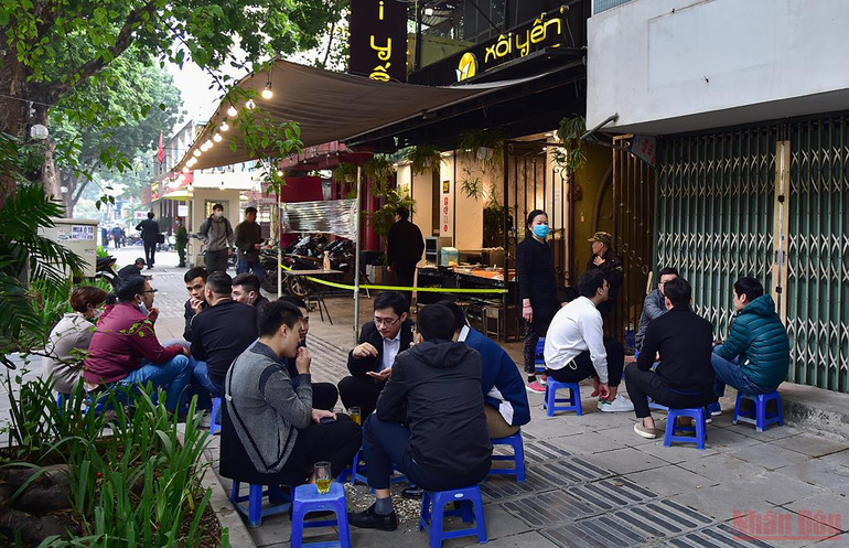 Bất cập quy định phân chia “vùng cam-vùng vàng” các quán ăn uống ở Hà Nội -0