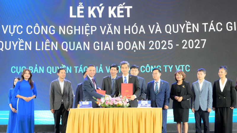 Cục Bản quyền tác giả đã ký kết nhiều văn bản ghi nhớ, hợp tác với các đơn vị tại Hội chợ Mùa Thu 2025.