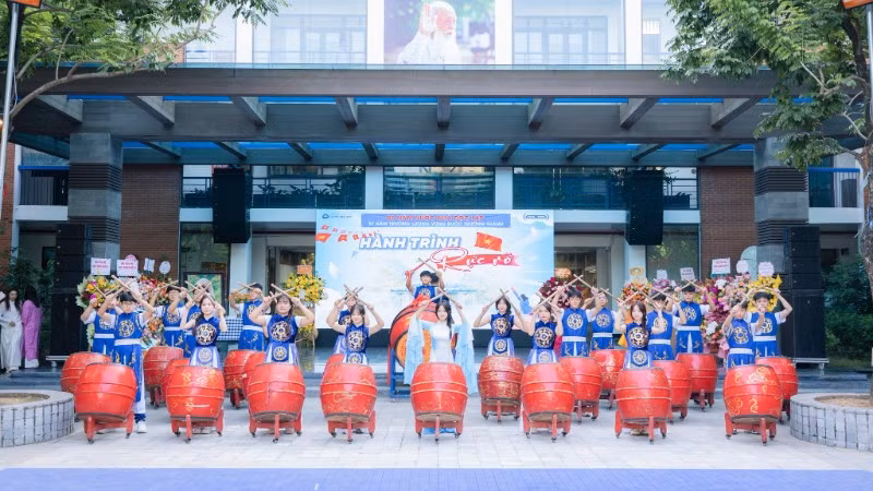 Tưng bừng trống hội trong Lễ khai giảng năm học 2025-2026.