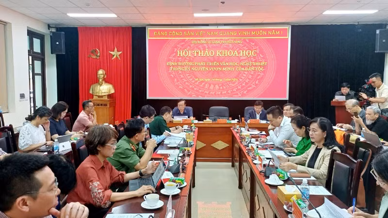 Hội thảo thu hút đông đảo các nhà nghiên cứu, nhà quản lý văn học nghệ thuật.