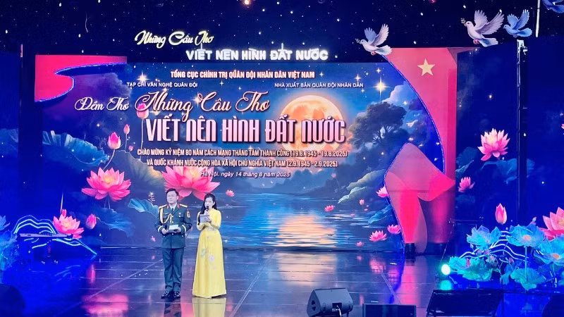 Hình ảnh trong buổi tổng duyệt Đêm Thơ "Những câu thơ viết nên hình đất nước".