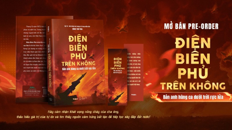 Hồi ký "Điện Biên Phủ trên không - Bản anh hùng ca dưới trời rực lửa" được giới thiệu trang trọng.