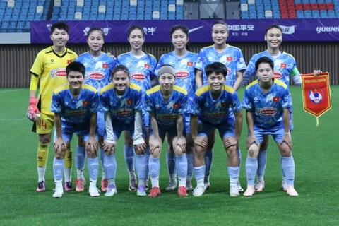 Đội hình xuất phát của đội tuyển nữ Việt Nam trong trận thứ hai gặp đội tuyển nữ Trung Quốc. (Ảnh: VFF)