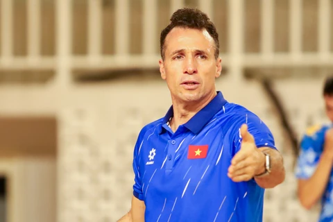Huấn luyện viên Diego Giustozzi hài lòng về tinh thần thi đấu và nền tảng chuyên môn của tuyển futsal Việt Nam. (Ảnh: VFF)