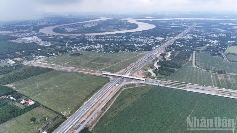 ndo_br_dji-20250927120540-0543-d-resize-6634.jpg