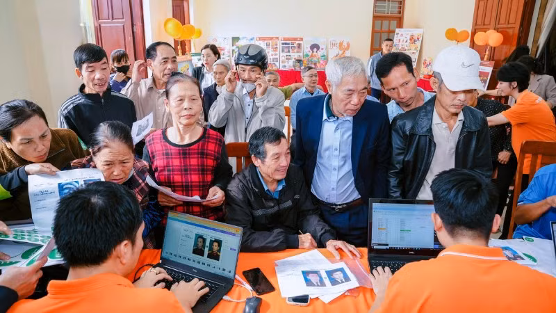fpt-polytechnic-xung-kich-so-anh-4-915.jpg