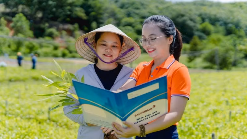 Sacombank giảm lãi suất, hỗ trợ người dân và doanh nghiệp tiếp cận vốn với chi phí hợp lý.