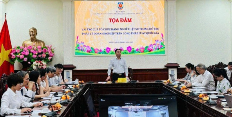 Toàn cảnh buổi tọa đàm.