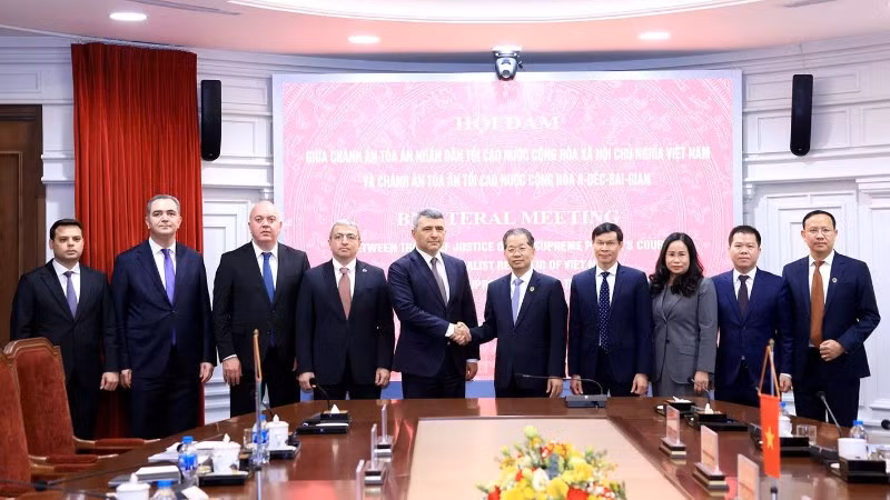 Các đại biểu tham dự hội đàm.