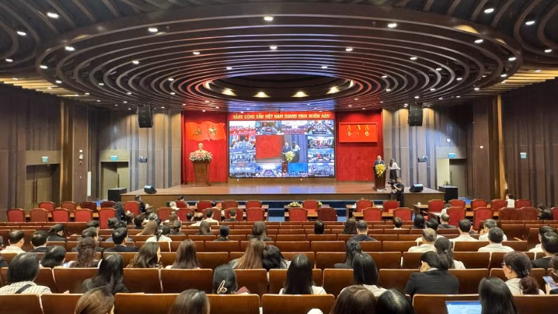 Quang cảnh hội nghị.