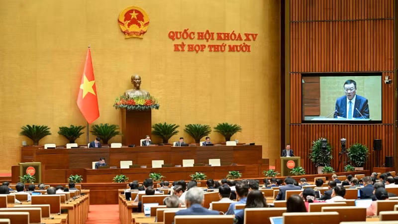 Tổng Thanh tra Chính phủ Đoàn Hồng Phong trình bày Báo cáo tiếp thu, giải trình trước Quốc hội. (Ảnh: DUY LINH)