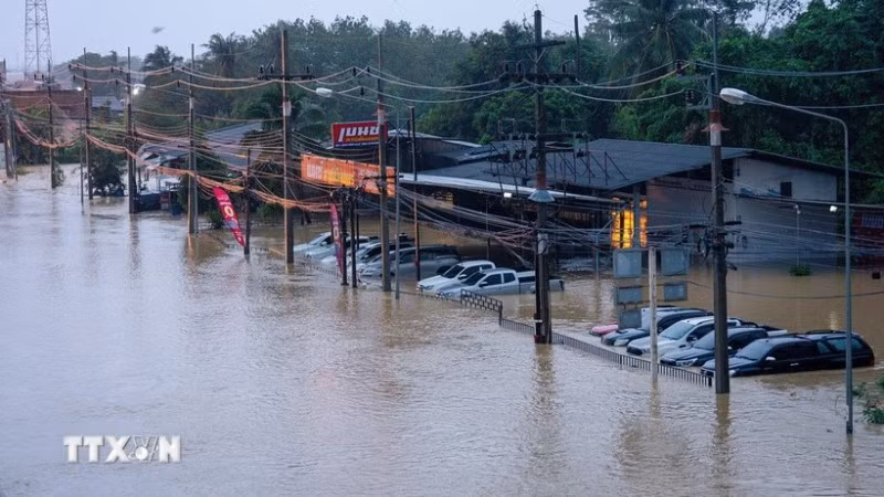 Cảnh ngập lụt tại Hat Yai, tỉnh Songkhla , Thái Lan, ngày 25/11/2025. (Ảnh: THX/TTXVN) 