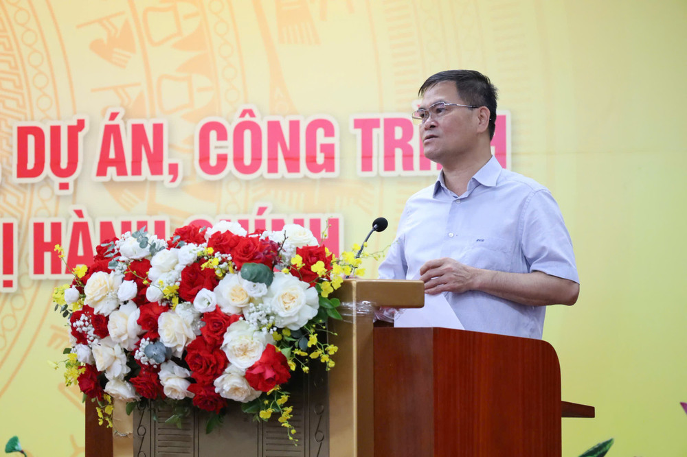 Thứ trưởng Tài chính Bùi Văn Khắng phát biểu tại buổi làm việc. anh-khang.jpg