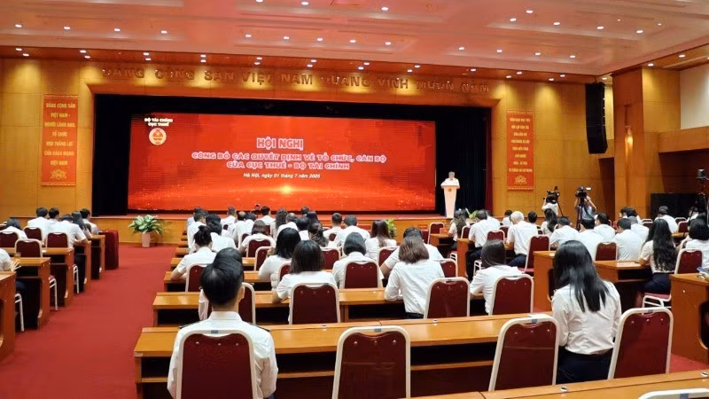 Hệ thống cơ quan thuế cả nước được tổ chức lại thành 34 Thuế tỉnh, thành phố và 350 Thuế cơ sở. (Ảnh: CT)