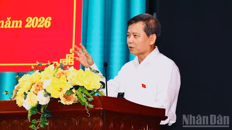 Đồng chí Lê Minh Trí, Ủy viên Bộ Chính trị, Bí thư Trung ương Đảng, Trưởng Ban Nội chính Trung ương phát biểu với cử tri về khát vọng thành phố Đồng Nai phát triển xứng tầm.