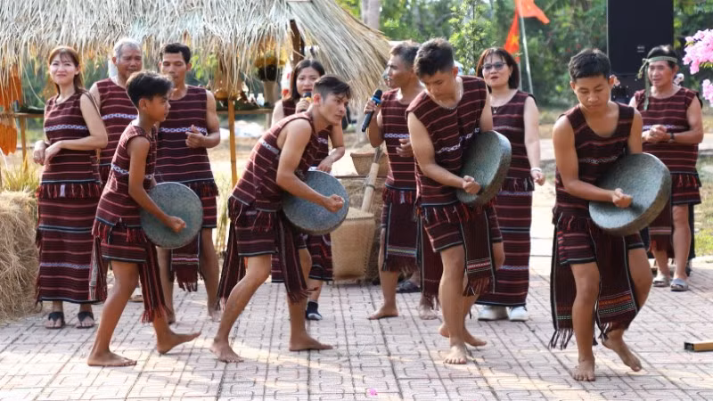 Với khoảng 16.000 người, Đồng Nai hiện là địa bàn có đông đồng bào dân tộc Chơ Ro sinh sống nhất cả nước.