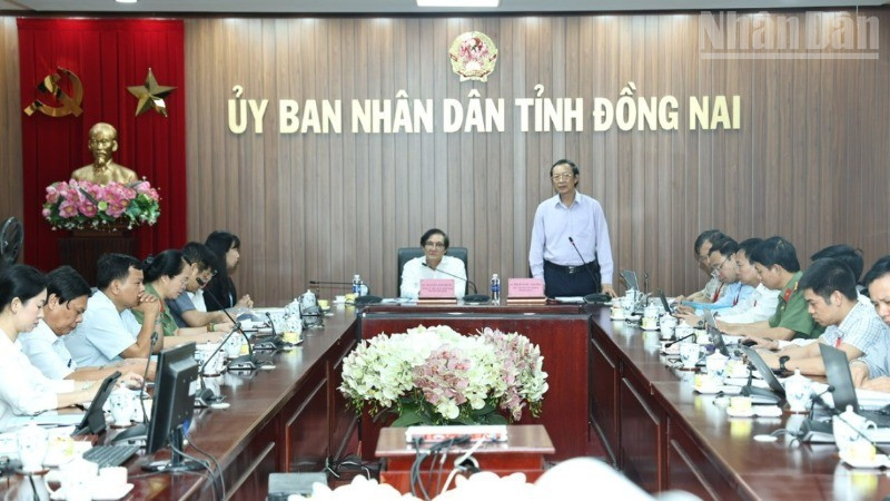 Thứ trưởng Giáo dục và Đào tạo Phạm Ngọc Thưởng phát biểu tại buổi làm việc. ndo_tr_6-9943.jpg