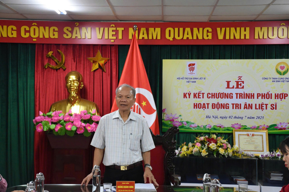 Trung tướng Hoàng Khánh Hưng, Chủ tịch Hội Hỗ trợ gia đình liệt sĩ Việt Nam phát biểu. tt-hkh.jpg