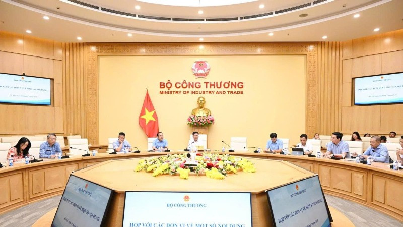 Công bố quyết định cử 34 lãnh đạo cấp cục, vụ về địa phương công tác.
