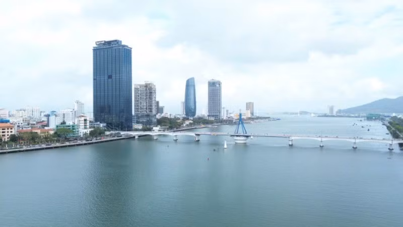 Một góc thành phố Đà Nẵng nhìn từ trên cao. (Ảnh: ANH ĐÀO)