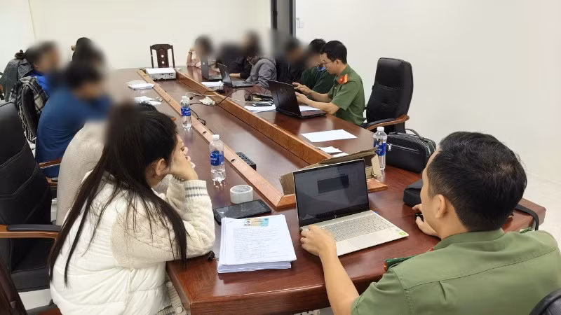 Công an thành phố Đà Nẵng triệt xoá dự án tiền ảo "ma" bắt giữ 14 đối tượng liên quan. (Ảnh Công an cung cấp)