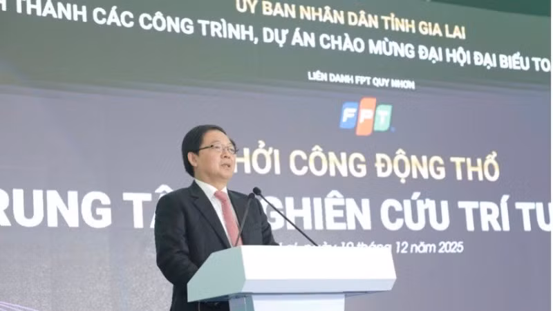 Phó Thủ tướng Chính phủ Hồ Quốc Dũng phát biểu chỉ đạo tại Lễ Khởi công động thổ Trung tâm Nghiên cứu Trí tuệ nhân tạo AI tại tỉnh Gia Lai.