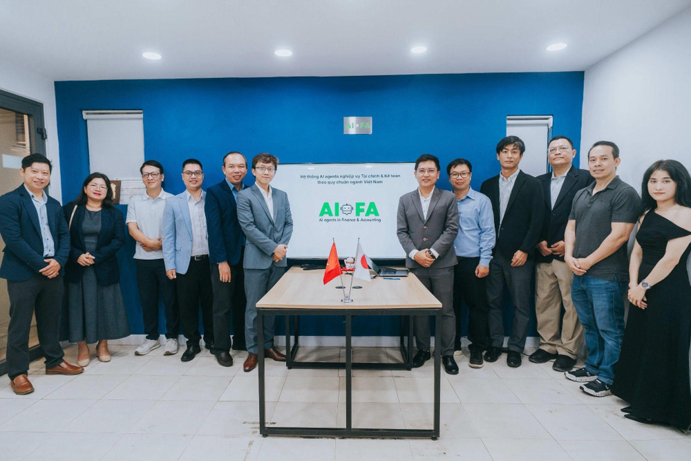 Đội ngũ sáng lập AIFA và đối tác. kep-2.jpg