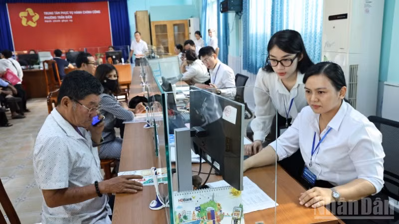 Giải quyết hồ sơ tại Trung tâm phục vụ hành chính công phường Trấn Biên, tỉnh Đồng Nai.