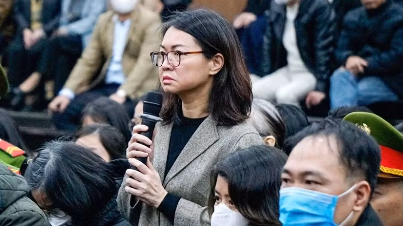 Bị cáo Trần Việt Nga tại phiên tòa.