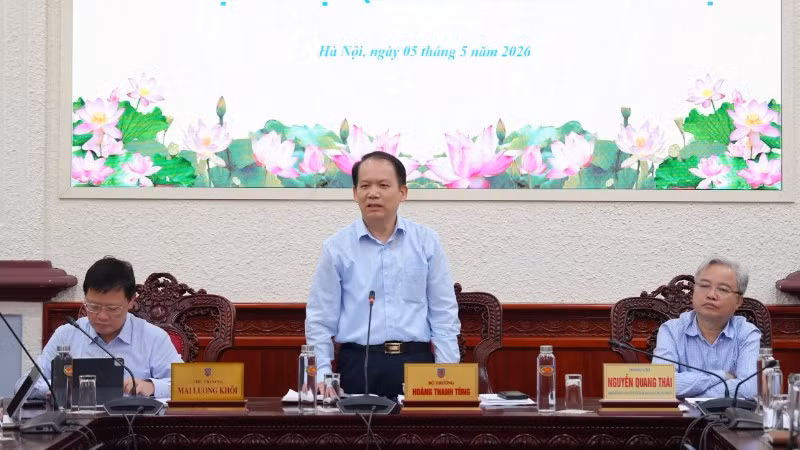 Bộ trưởng Tư pháp Hoàng Thanh Tùng phát biểu ý kiến chỉ đạo.