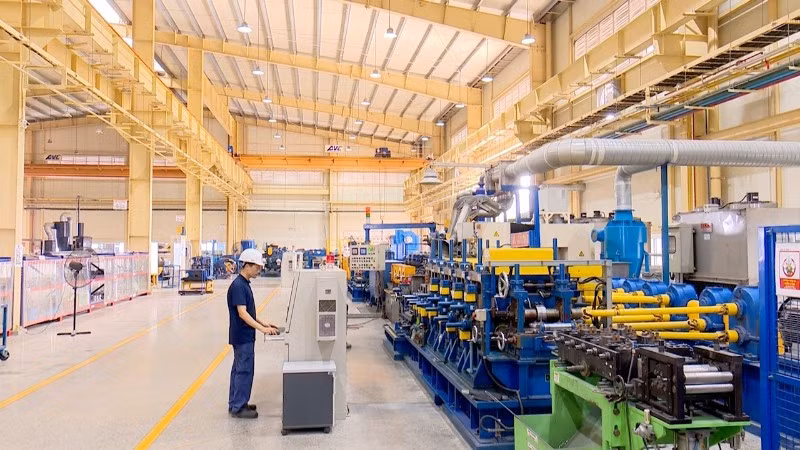 Các giải pháp sử dụng năng lượng tiết kiệm và hiệu quả giúp doanh nghiệp phát triển bền vững.